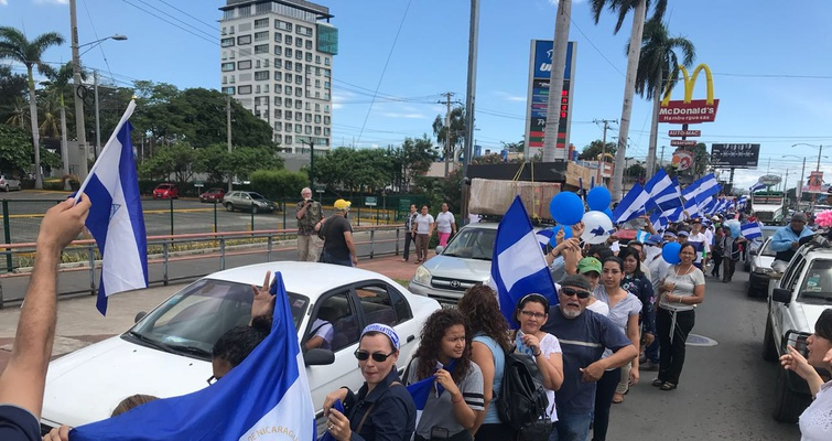Más de tres kilómetros de cadena humana contra la dictadura de Daniel Ortega. Foto/Cortesía