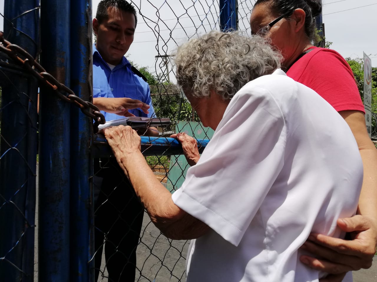 Madres continúan sufriendo las detenciones ilegales de sus hijos. Foto: A. Navarro