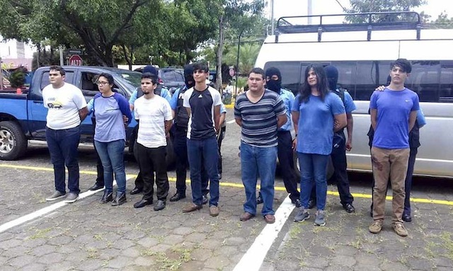 Fiscalía orteguista acusa a estudiantes universitarios de León por incendio y asesinato. Foto/19digital