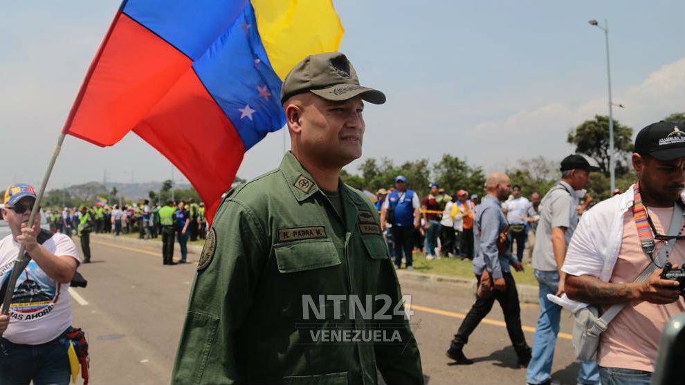 Más militares y policías reconocen a Juan Guaidó como presidente de Venezuela. Foto/NTN24