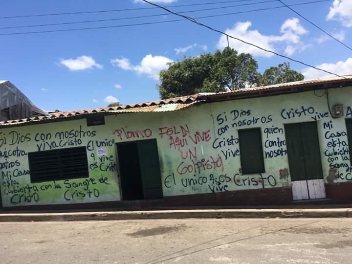 Orteguismo marca casas de opositores en Diriamba a quienes les recetan “plomo”