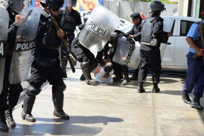 CIDH condena ataques de policías del régimen contra periodistas de Canal 10 y Artículo 66
