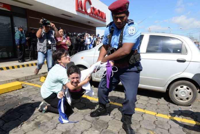 El régimen de Ortega ejerce violencia política a mujeres quienes han participado en protestas en su contra