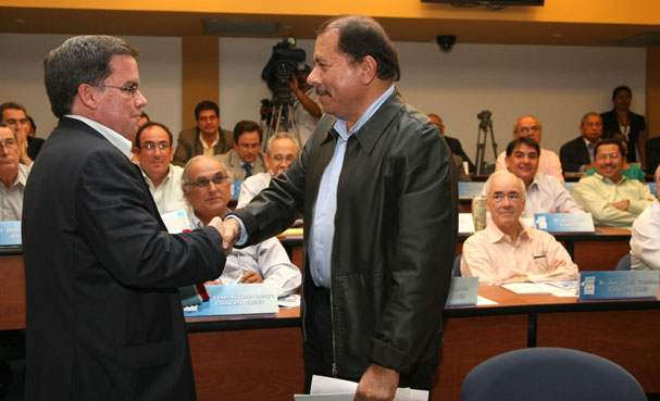 José Adán Aguerri y Daniel Ortega. Foto: La Jornada.