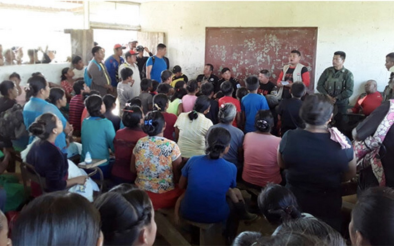 Reunión de comunitarios con autoridades del gobierno de Daniel Ortega. Foto: Cortesía