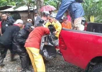 Dos fallecidos por deslave en Bonanza, durante paso de huracán Eta