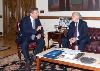 Precandidato presidencial Arturo Cruz se reúne con Luis Almagro. Foto: Tomada de Twitter.