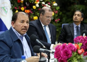 Incertidumbre en Nicaragua debería alarmar a inversionistas, indica Estados Unidos . Foto: Daniel Ortega durante una reunión con representantes del FMI sobre Nicaragua, en mayo de 2017. Prensa oficialista.