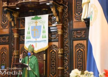 Monseñor Álvarez: «Debemos abandonar la idea de que somos súbditos del poder». Foto: Diócesis Media