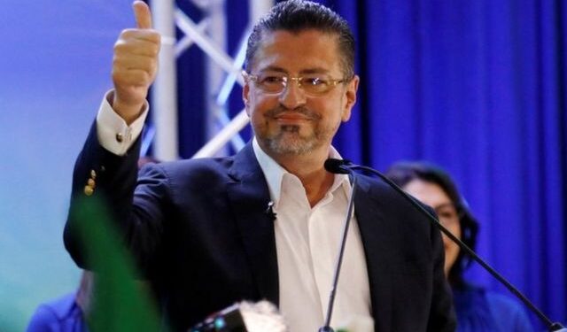 Rodrigo Chaves declara emergencia nacional ante crisis migratoria