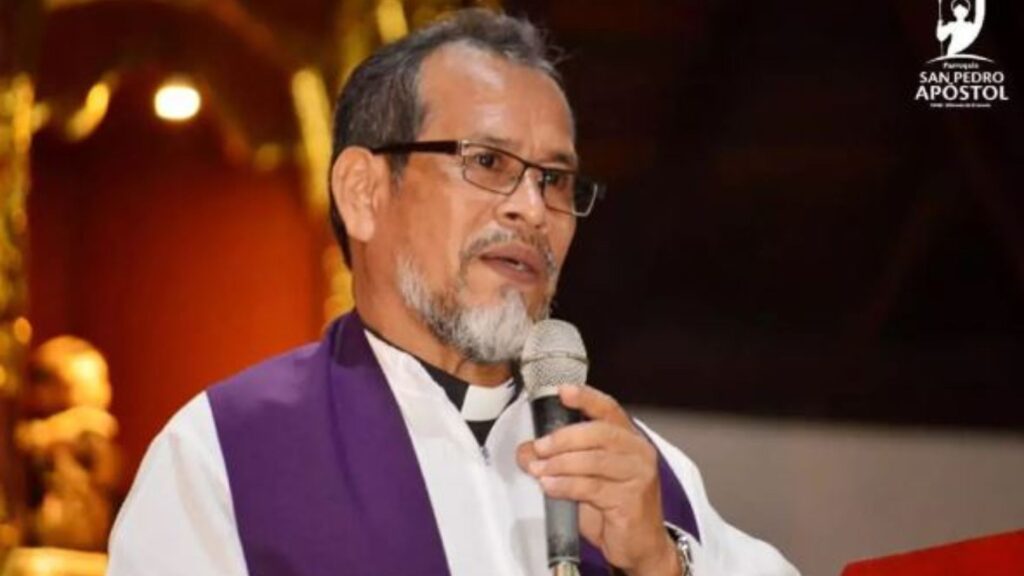 Oposición condena arresto en contra del padre Manuel Salvador García
