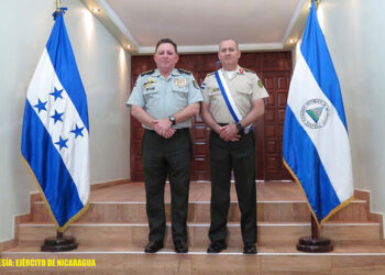 Ejércitos de Nicaragua y Honduras acuerdan enfrentar al crimen en la frontera