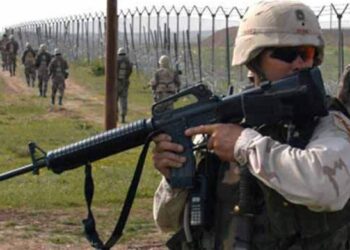 HRW pide con urgencia a Biden que detenga "militarización" de frontera de Texas