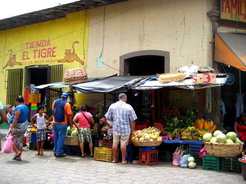 Rivas merchants complain: Neither Mother's Day nor Father's Day generated sales