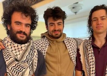 Tres estudiantes universitarios palestinos, Tahseen Ali Ahmad (izquierda), Kinnan Abdalhamid (centro) y Hisham Awartani (derecha) fueron baleados en Burlington, Vermont.