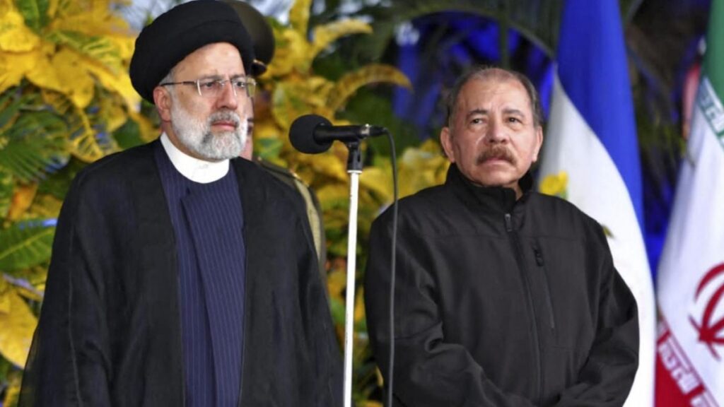 Ebrahim Raisi with Daniel Ortega, during his visit to Nicaragua, in June 2023.