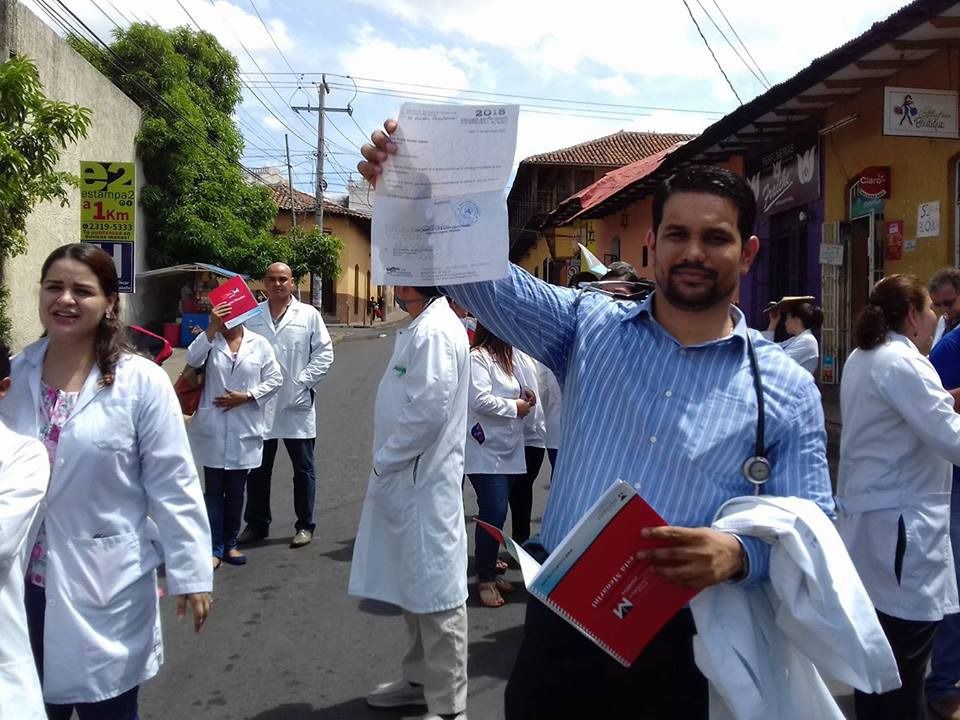 Who is the most recent Nicaraguan exiled by Ortega? A doctor joins the list